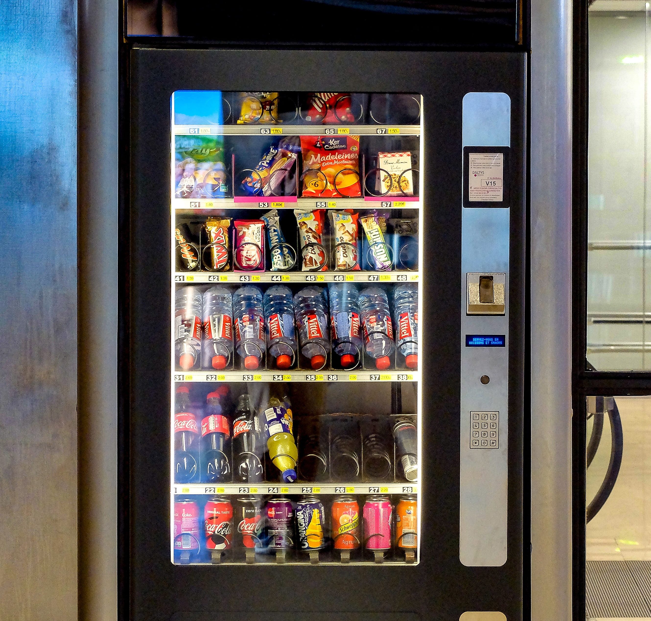 Beverage & snack vending machine